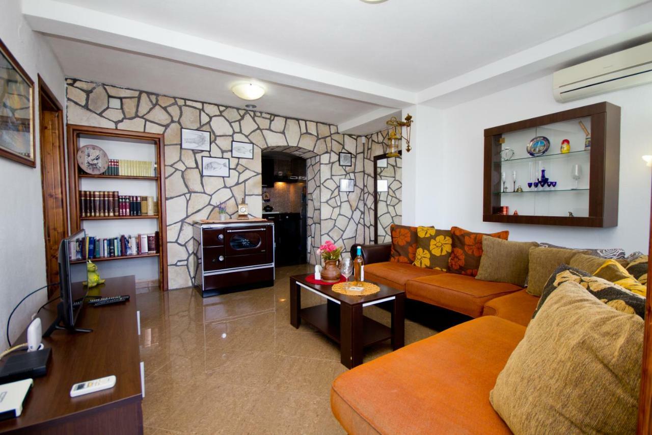 Apartments Dora โดบราวอดา ภายนอก รูปภาพ