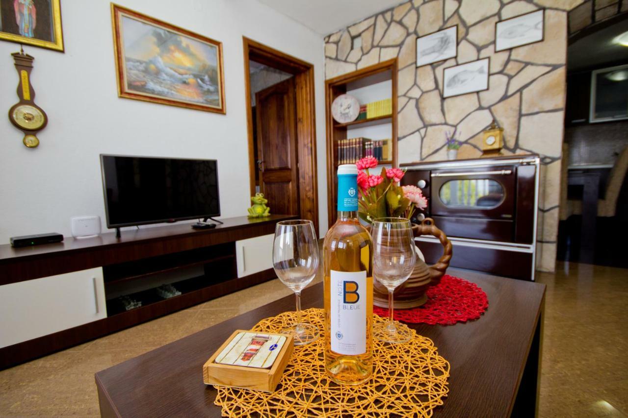 Apartments Dora โดบราวอดา ภายนอก รูปภาพ
