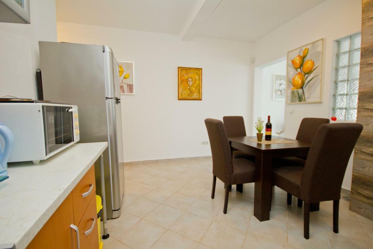 Apartments Dora โดบราวอดา ภายนอก รูปภาพ