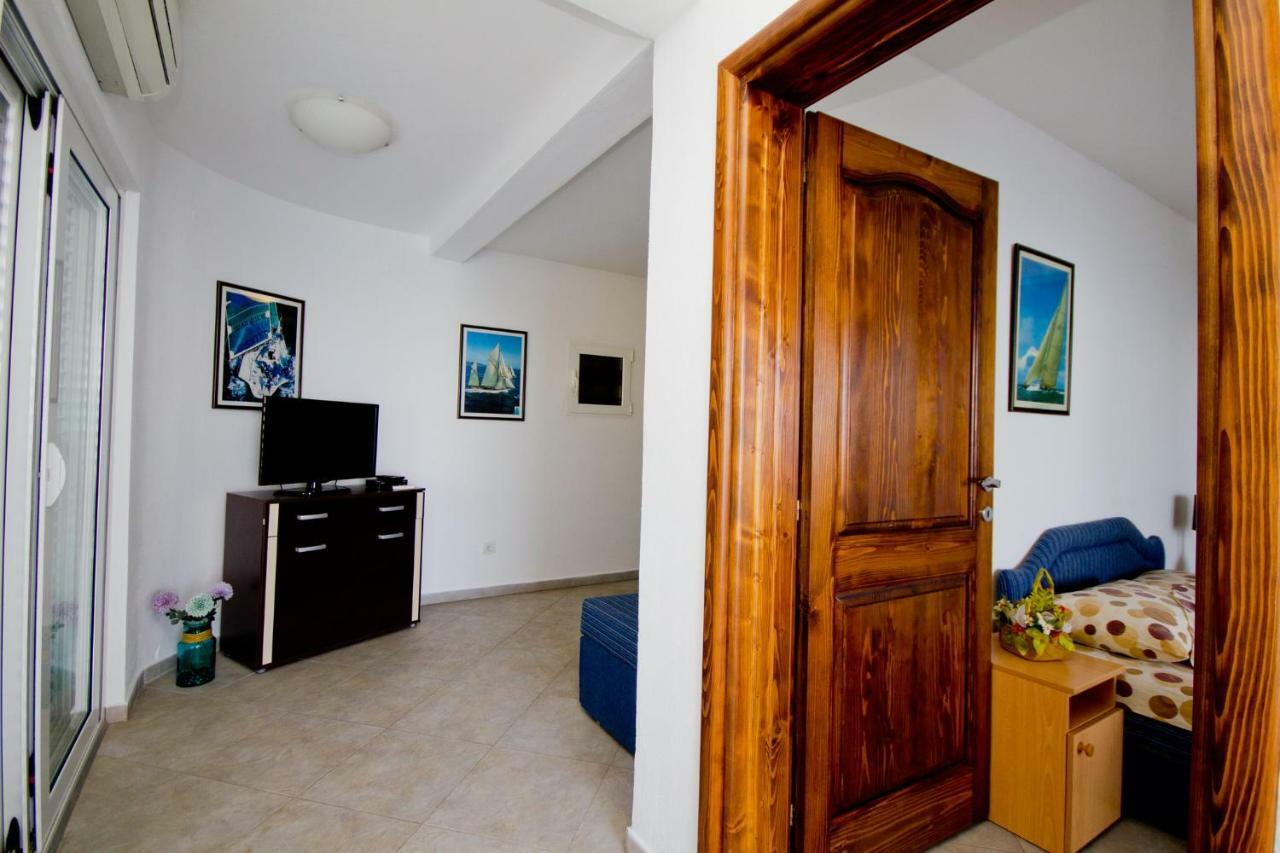 Apartments Dora โดบราวอดา ภายนอก รูปภาพ